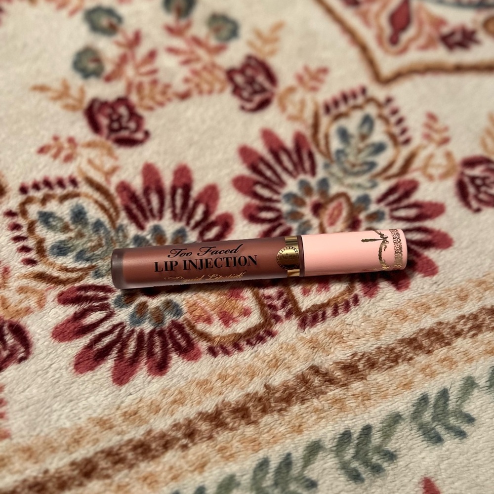 Too Faced Lip Injection Liquid Matte Lipstick in Give ‘Em Lip